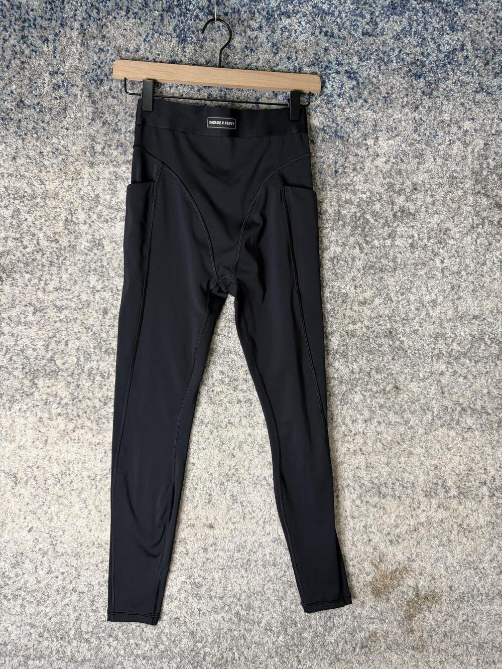 Savage X Fenty Leggings Womens Medium Black High Rise Ankle Pockets Yoga Gym